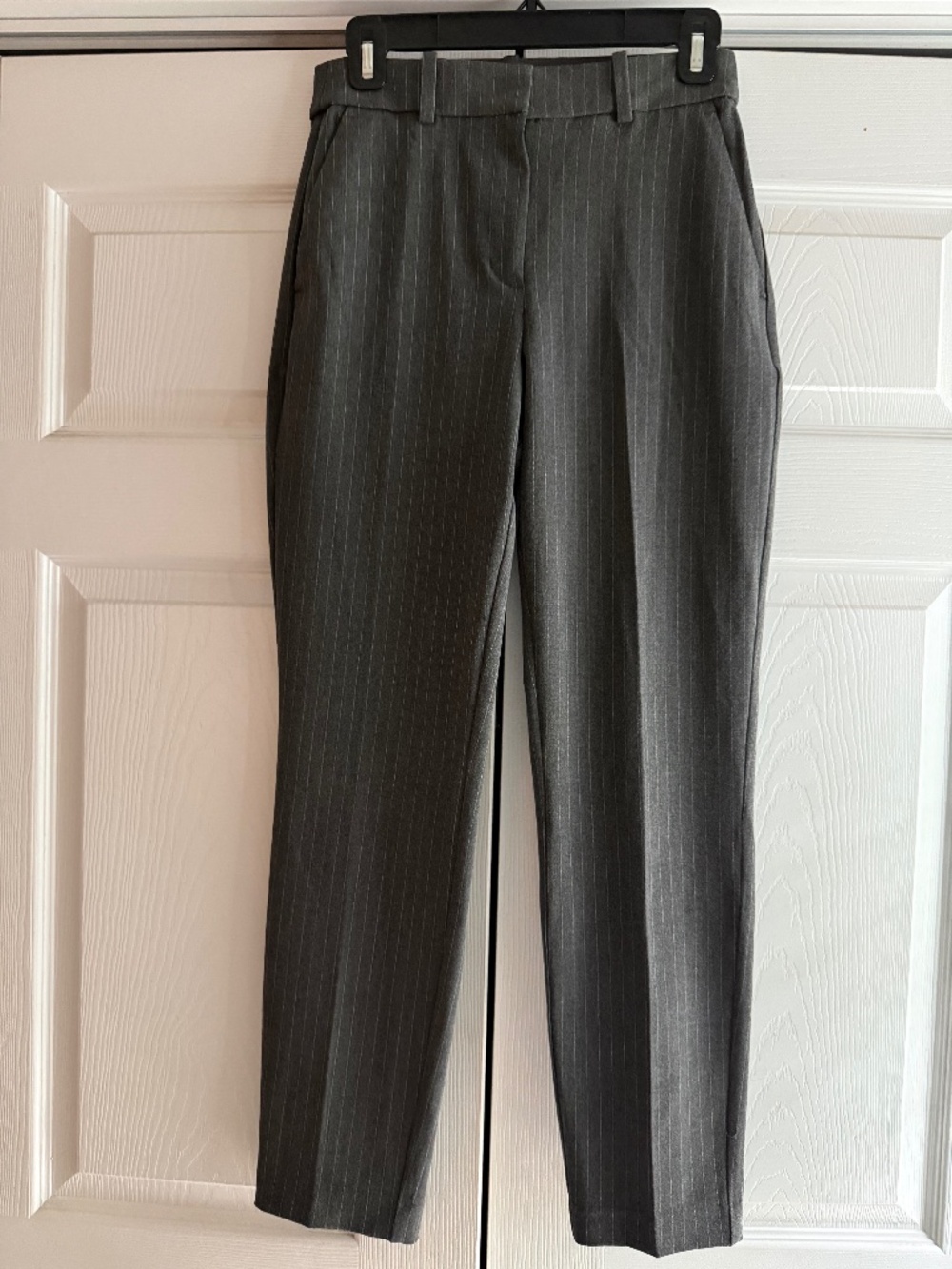 H&M Womens Pinstripe Flat Front Dress Trousers Gray Pockets Size 4